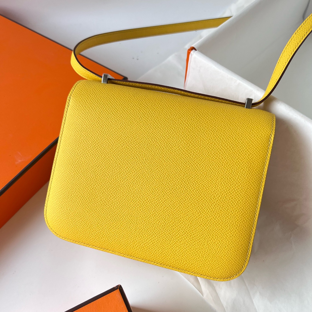 Hermes Constance 24cm Shoulder Bag In Yellow Epsom Leather